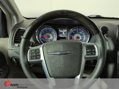 2012 Chrysler Town & Country Limited