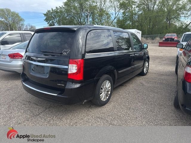2012 Chrysler Town & Country Limited