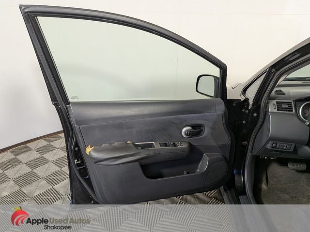 2009 Nissan Versa 1.8 S