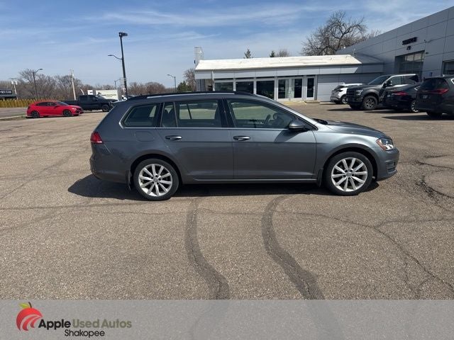 2017 Volkswagen Golf SportWagen SE