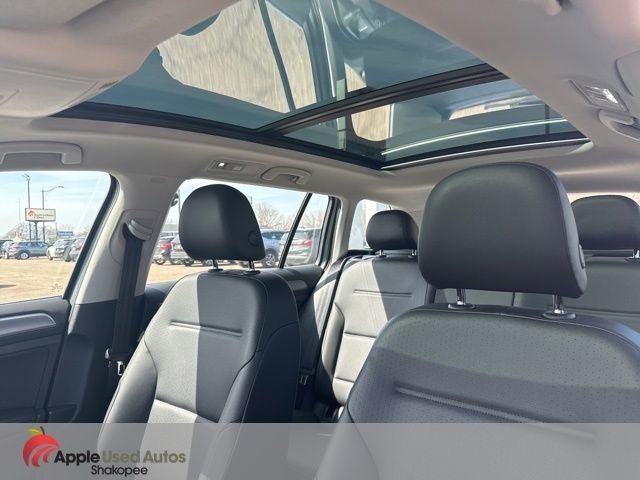 2017 Volkswagen Golf SportWagen SE