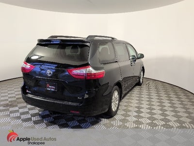 2015 Toyota Sienna XLE