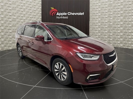 2021 Chrysler Pacifica Hybrid Touring L in Shakopee, MN - Apple Used Autos Shakopee